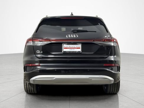 Used 2023 Audi Q4 e-tron Premium Plus w/ Premium Plus RWD image 4