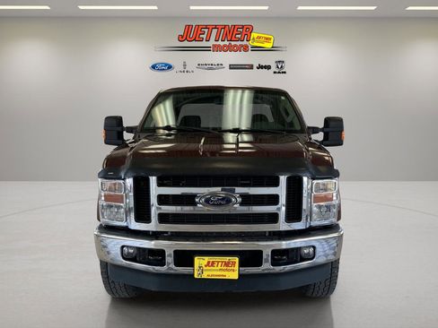 Used 2010 Ford F250 4x4 Crew Cab Super Duty image 2