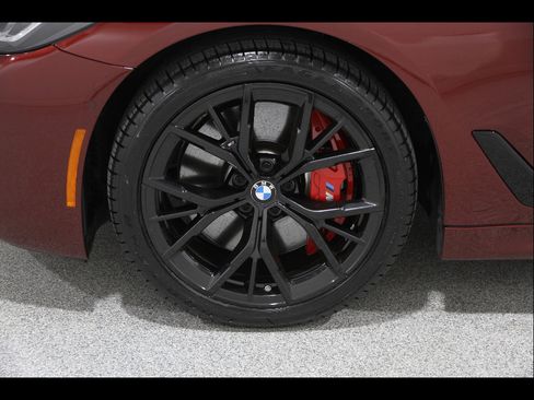 Certified 2023 BMW 540i xDrive w/ M Sport Package AWD/4WD image 23