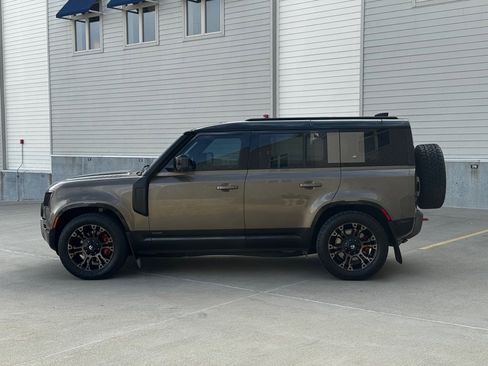 Used 2020 Land Rover Defender 110 X image 4