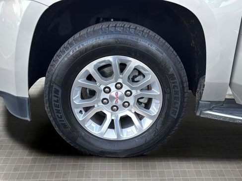 Used 2017 GMC Yukon SLT image 38