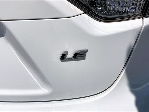 Used 2022 Toyota Corolla LE FWD image 10