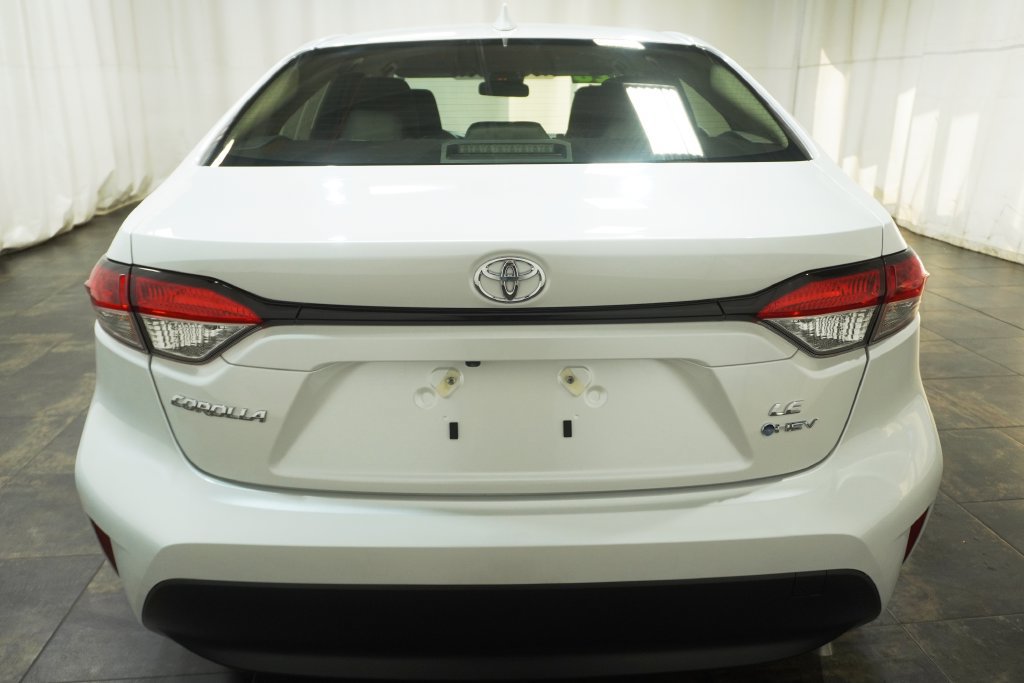 Used 2026 Toyota Corolla LE AWD/4WD image 5