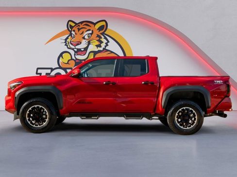 Used 2026 Toyota Tacoma TRD Off-Road AWD/4WD image 8