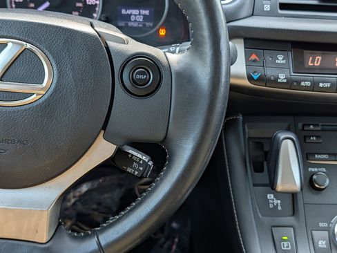 Used 2014 Lexus CT 200h FWD image 21