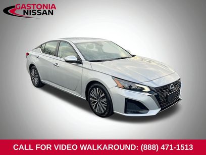 Used 2023 Nissan Altima 2.5 SV