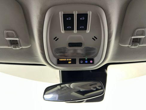 Used 2025 Chevrolet Trax ACTIV w/ Sunroof Package FWD image 31