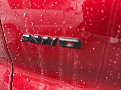 Used 2023 Cadillac XT4 Sport image 5