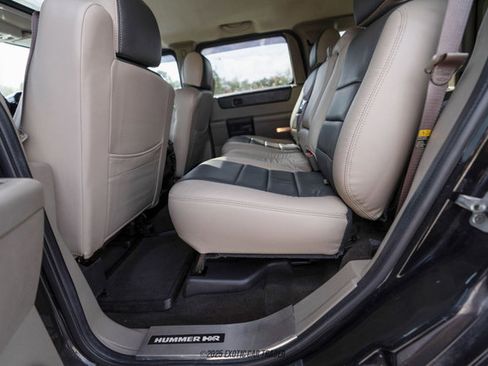Used 2004 HUMMER H2 w/ Preferred Equipment Group image 48