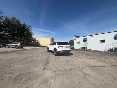 Used 2025 Chevrolet Equinox LT image 16