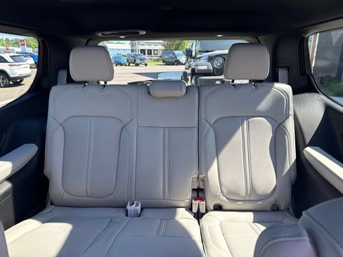 New 2026 Jeep Grand Wagoneer Limited AWD/4WD image 22
