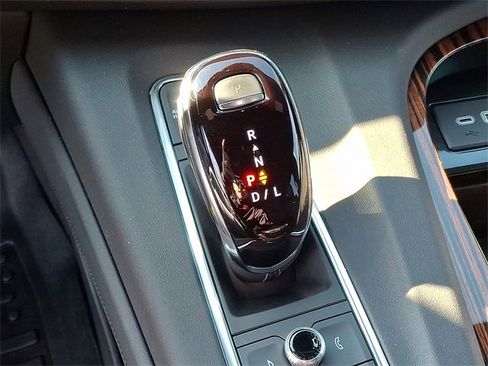 Used 2024 Cadillac Escalade Luxury image 14