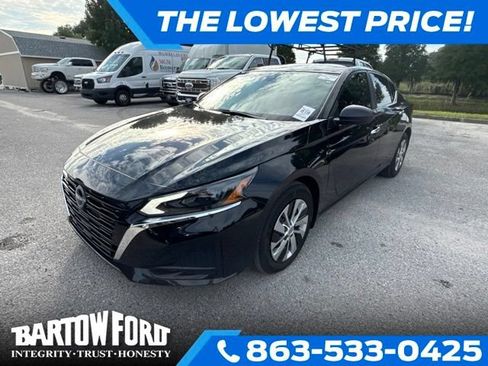 Used 2025 Nissan Altima 2.5 S FWD image 1