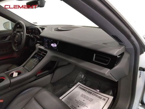 Used 2022 Porsche Taycan image 45
