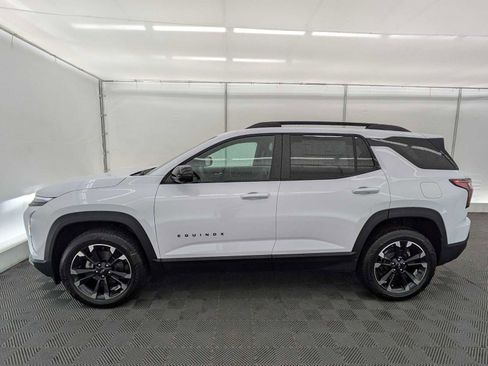 New 2026 Chevrolet Equinox RS w/ Convenience Package III AWD/4WD image 3