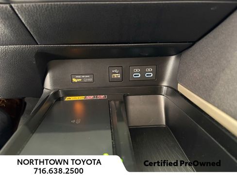 Used 2025 Toyota Camry LE w/ Convenience Package image 12