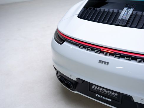 Used 2020 Porsche 911 Carrera image 27