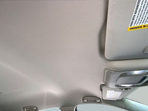 Used 2022 Buick Envision Preferred FWD image 14