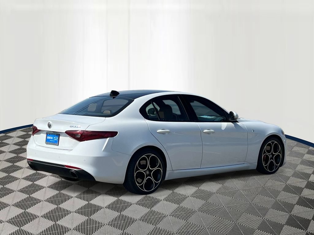 Used 2023 Alfa Romeo Giulia Ti w/ Active Assist Plus Package RWD image 4