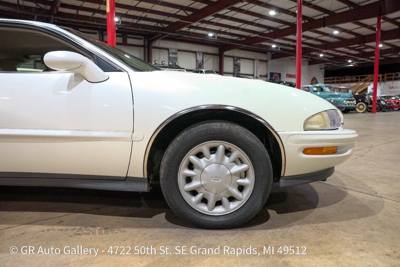 Used 1998 Buick Riviera Supercharged Coupe FWD image 11