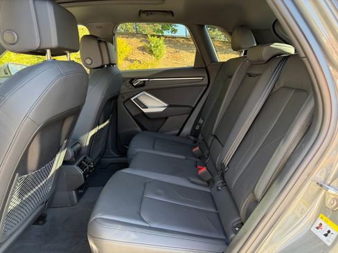 Used 2025 Audi Q3 2.0T Premium image 29