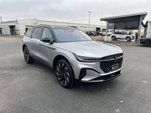 New 2026 Lincoln Nautilus Reserve w/ Jet Appearance Package image 1