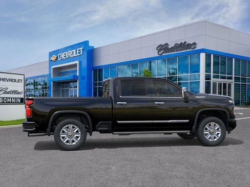 New 2026 Chevrolet Silverado 2500 High Country w/ High Country Premium Package AWD/4WD image 6