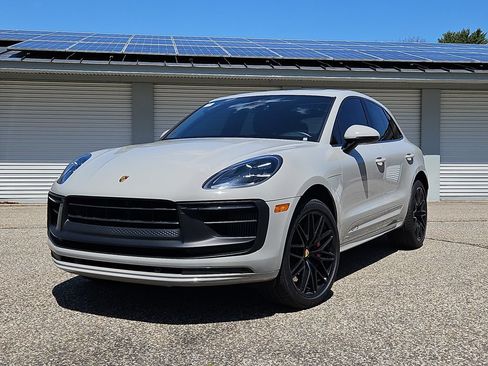 Certified 2022 Porsche Macan GTS AWD/4WD image 1