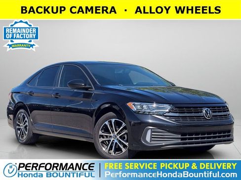 Used 2022 Volkswagen Jetta Sport FWD image 1