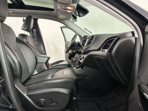 Used 2023 Jeep Cherokee Altitude Lux w/ Lux Elite Package image 27