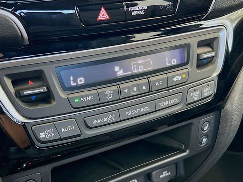 New 2026 Honda Ridgeline Black Edition image 9