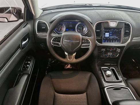 Used 2022 Chrysler 300 Touring w/ Sport Appearance Package RWD image 21