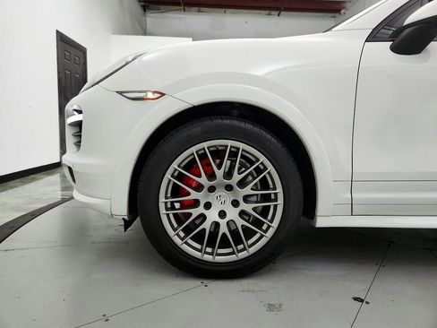Used 2013 Porsche Cayenne GTS AWD/4WD image 32