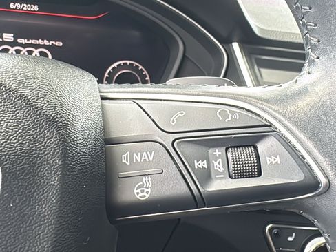 Used 2018 Audi Q5 2.0T Premium Plus w/ Premium Plus Package AWD/4WD image 16