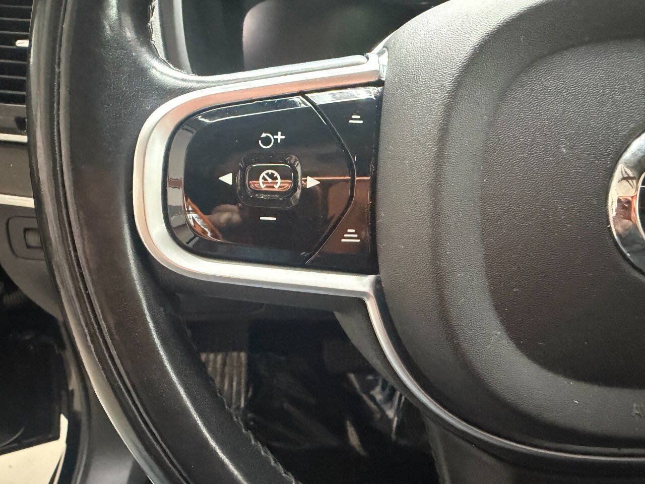 Used 2018 Volvo XC90 T6 Momentum w/ Convenience Package AWD/4WD image 24