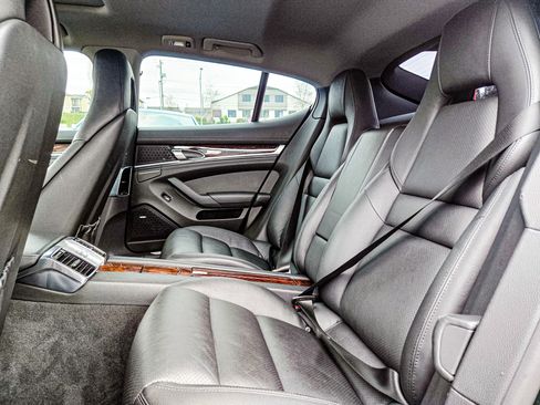 Used 2014 Porsche Panamera 4S image 12