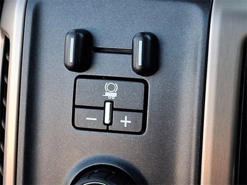 Used 2017 GMC Sierra 1500 Denali w/ Denali Ultimate Package image 25