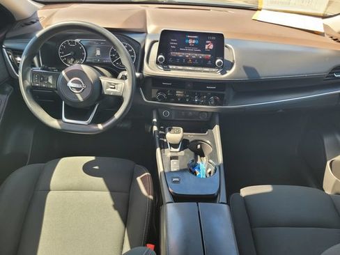 Used 2023 Nissan Rogue S FWD image 16