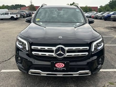 Used 2023 Mercedes-Benz GLB 250 4MATIC image 2