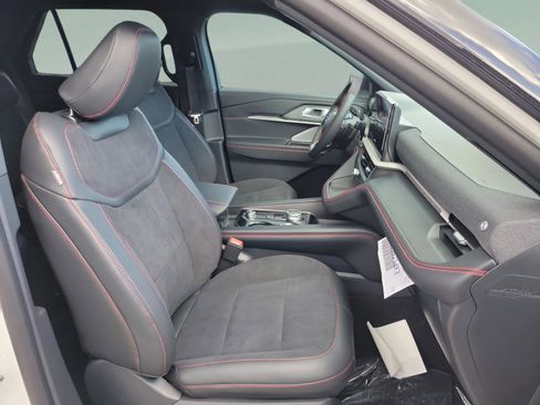 New 2026 Ford Explorer ST w/ Sun And Sound Package image 32