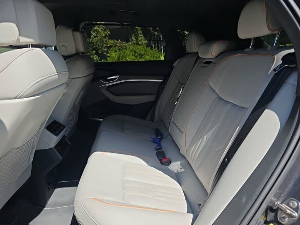 Used 2024 Audi Q8 e-tron Premium Plus AWD/4WD image 12