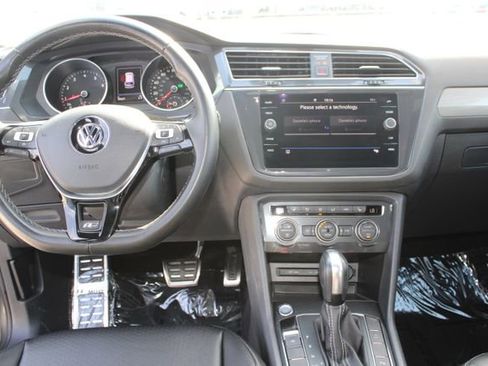 Used 2021 Volkswagen Tiguan SE R-Line FWD image 12