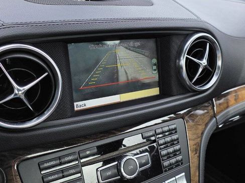 Used 2013 Mercedes-Benz SL 550 image 17