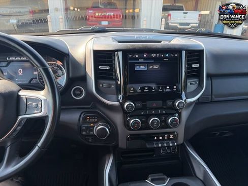 Used 2022 RAM 1500 Big Horn AWD/4WD image 17
