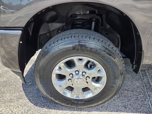 Used 2024 RAM 2500 Laramie AWD/4WD image 22