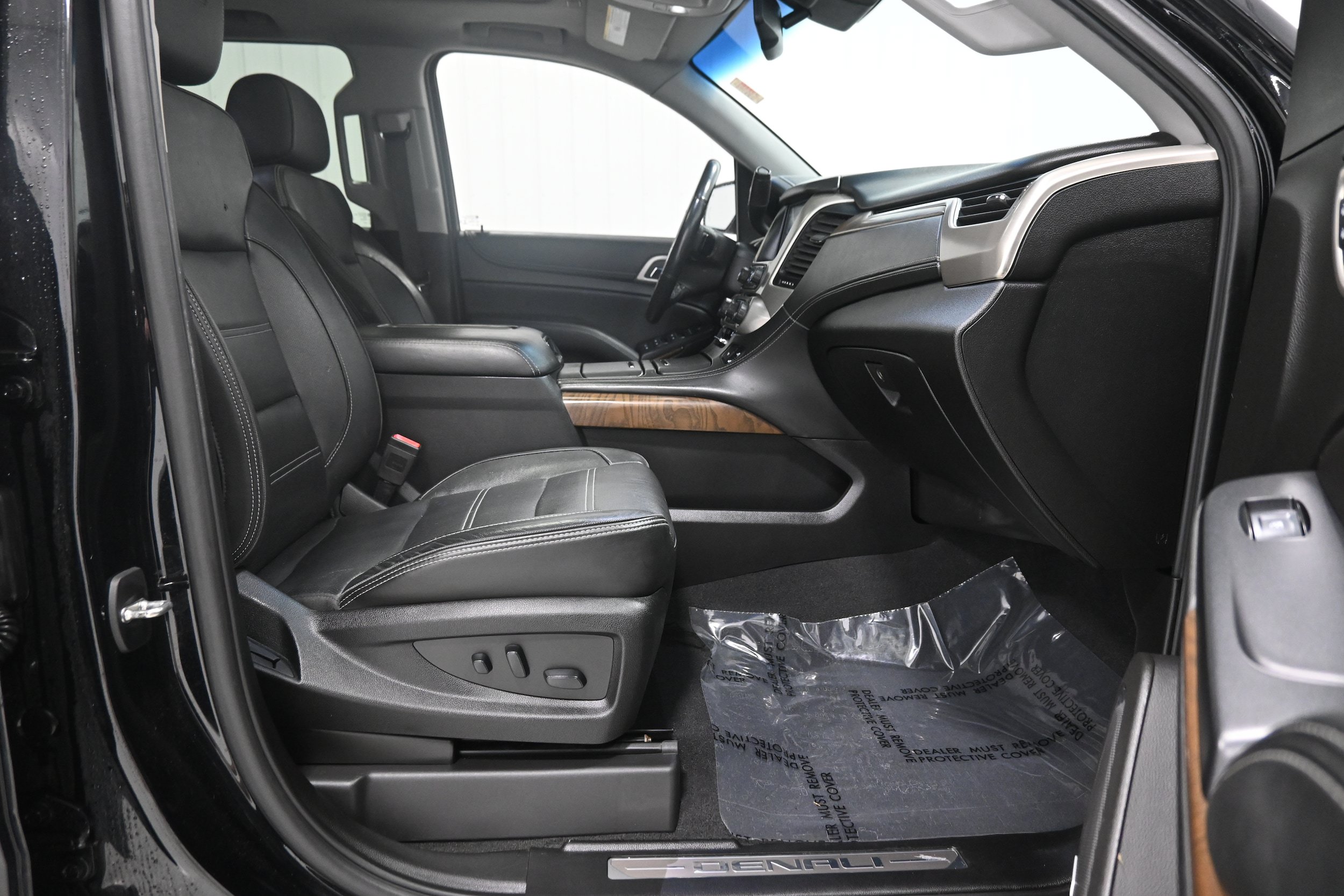 Used 2019 GMC Yukon Denali w/ Denali Ultimate Package AWD/4WD image 27