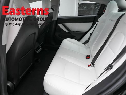 Used 2018 Tesla Model 3 Long Range image 19