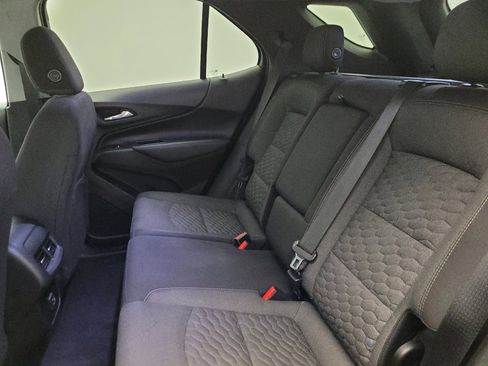 Used 2020 Chevrolet Equinox LT FWD image 18