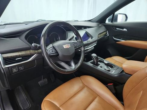 Used 2019 Cadillac XT4 Premium Luxury image 9