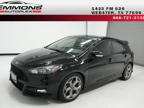 Used 2018 Ford Focus ST w/ Equipment Group 402A image 1